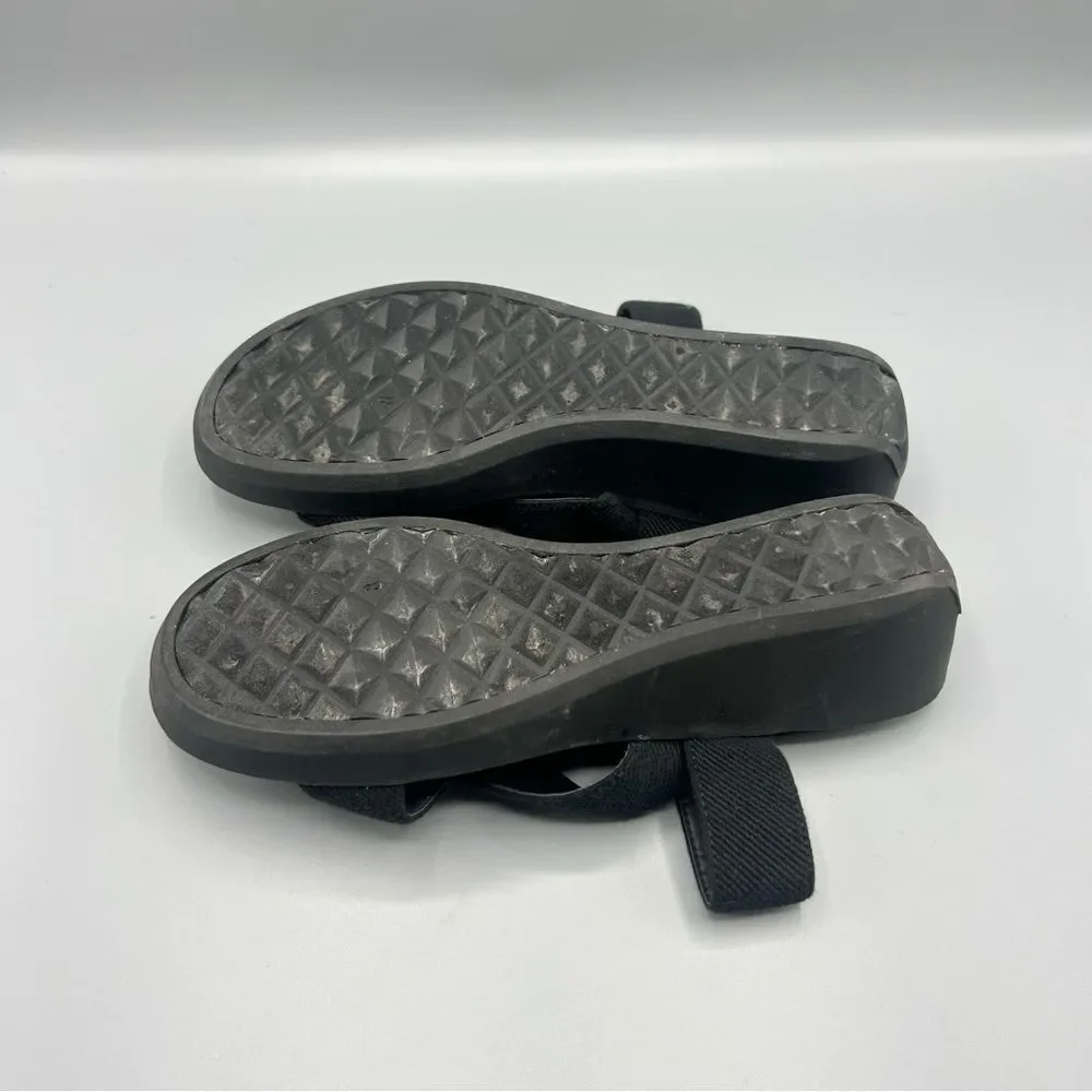 Aerosoles Ilona Women's Black Wedge Thong Sandals